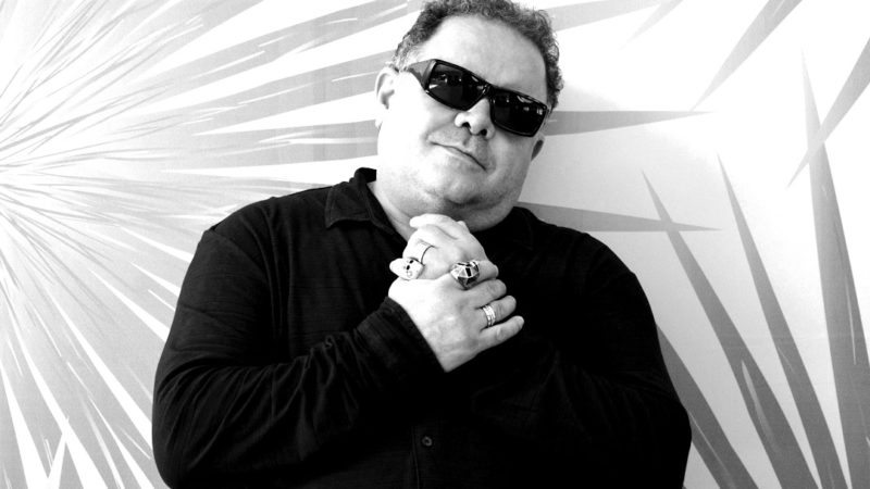 Leo Jaime lança novo single 'Só'; confira lyric video