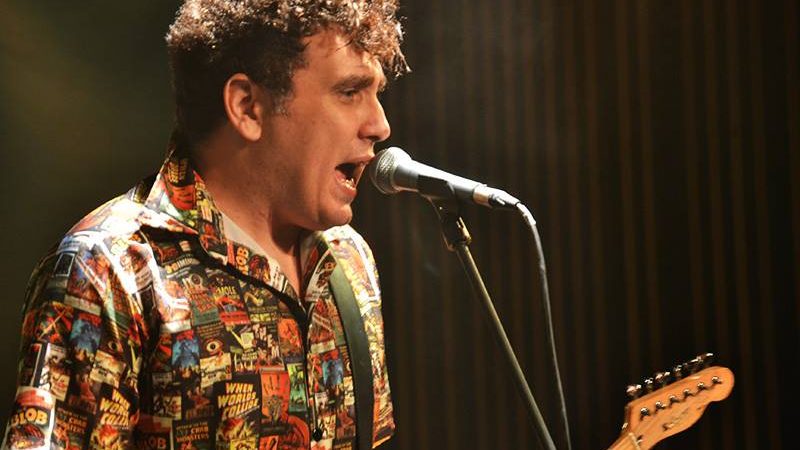 Gabriel Thomaz, do Autoramas, está internado com Covid-19