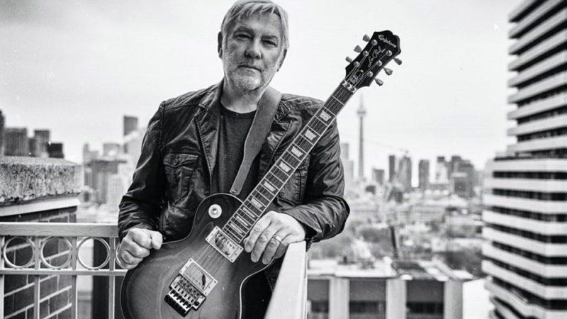Alex Lifeson, do Rush, lança duas canções inéditas