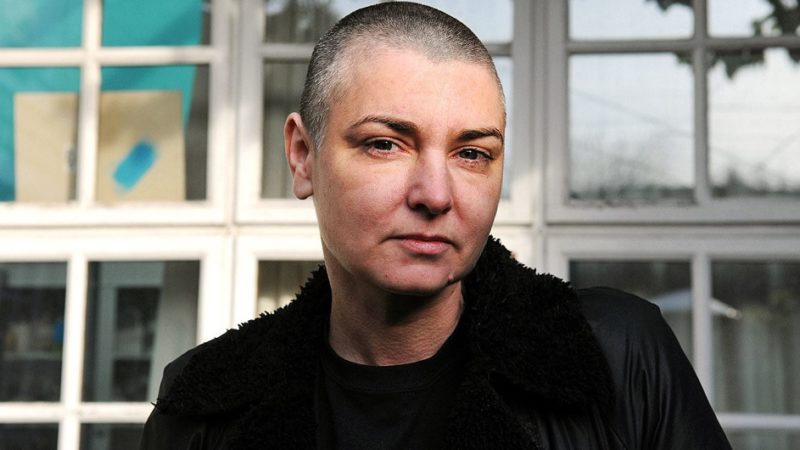 Sinead O'Connor anuncia aposentadoria: 'envelheci e estou cansada'