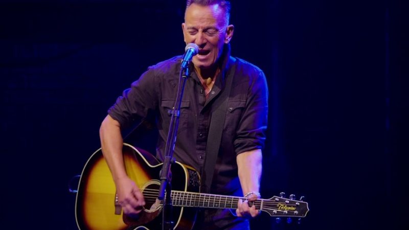 Bruce Springsteen retorna aos palcos com show na Broadway em Nova York
