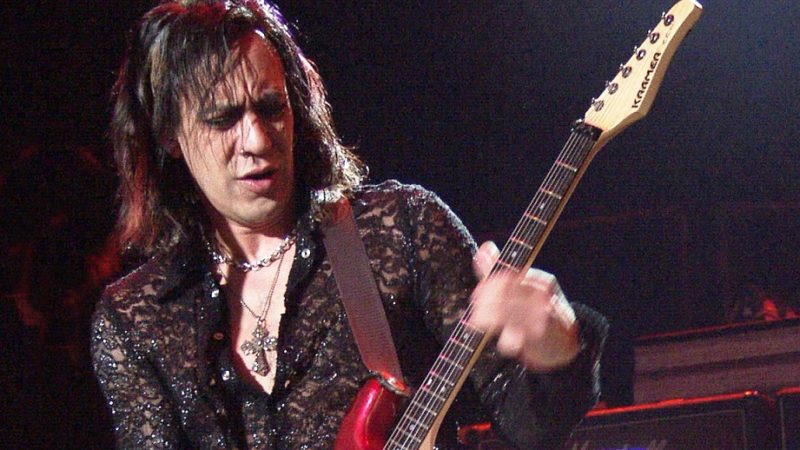 Jeff LaBar, guitarrista do Cinderella, morre aos 58 anos
