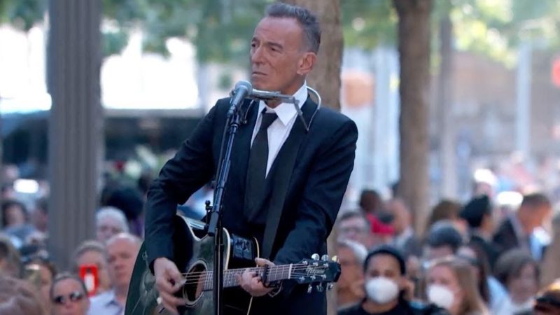 Bruce Springsteen se apresenta em cerimônia de 11 de setembro; assista