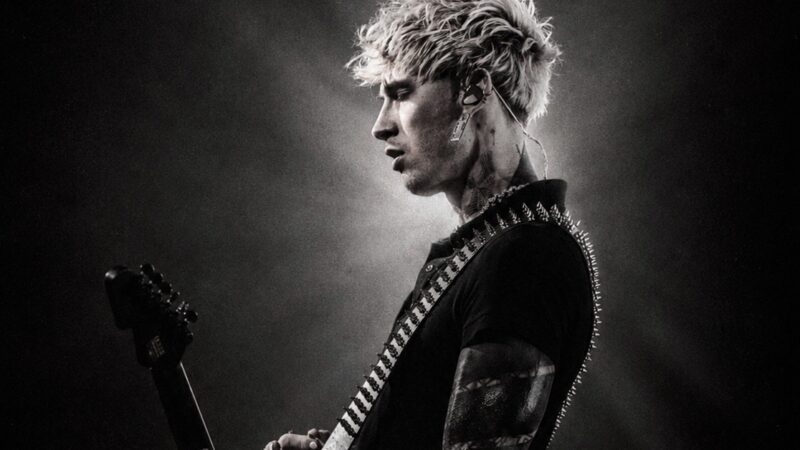 mgk (Machine Gun Kelly) anuncia show solo em São Paulo