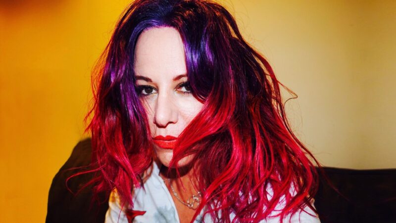 Jennifer Finch, do L7, é diagnosticada com câncer cerebral agressivo