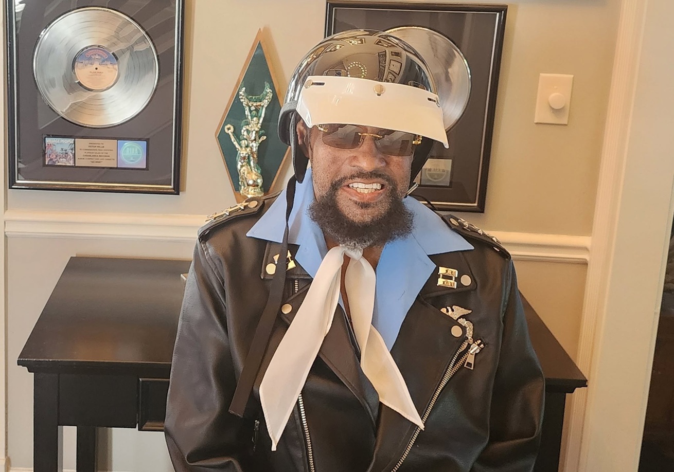 Victor Willis, vocalista do Village People, morre aos 74 anos