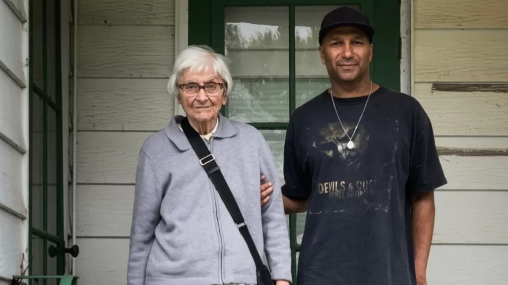 Tom Morello lamenta morte da mãe, Mary Morello, aos 102 anos