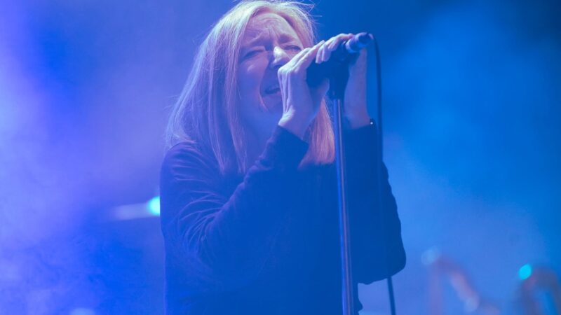 Beth Gibbons, do Portishead, se apresenta no C6 Fest 2027