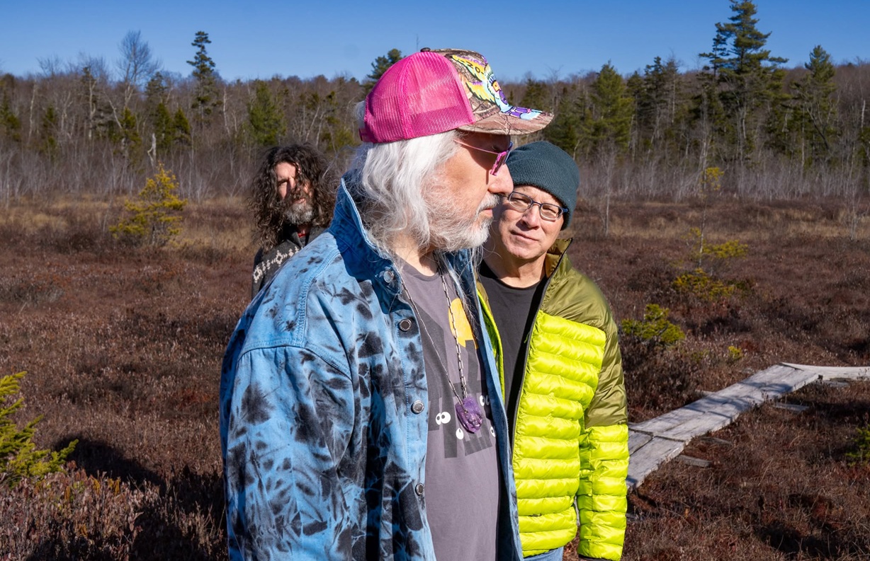 Dinosaur Jr. lança novo álbum ‘There Near’