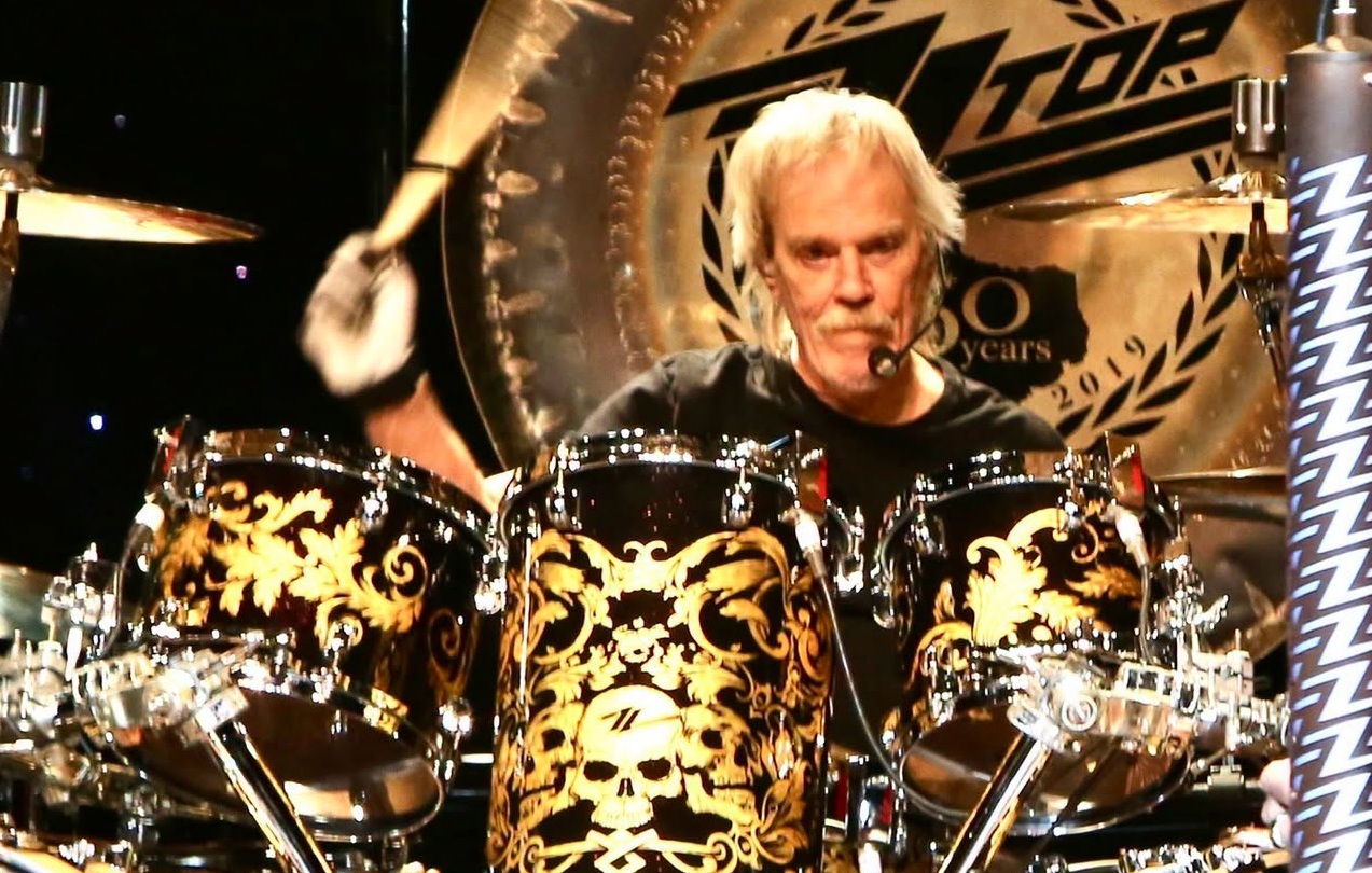 Frank Beard, baterista do ZZ Top, morre aos 77 anos