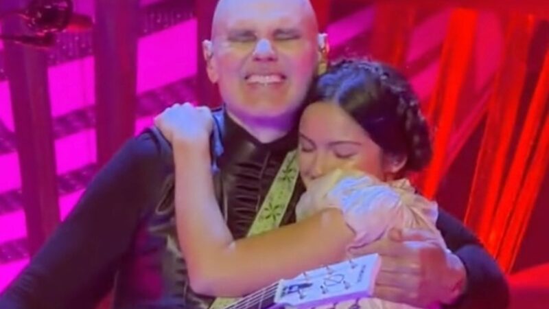 Smashing Pumpkins toca ‘Thirty-Three’ com Olivia Rodrigo no Lollapalooza