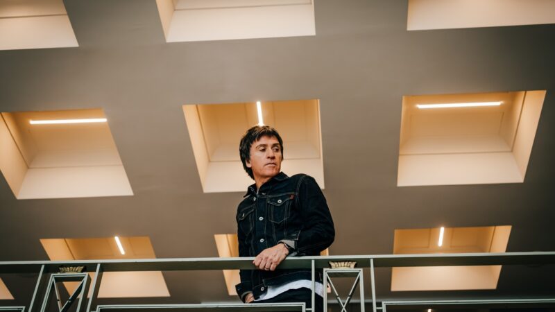 Johnny Marr, ex-The Smiths, lança quinto álbum solo ‘The Age Of Everything’; ouça