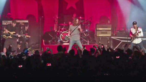 Assista o primeiro show do Audioslave em mais de uma década