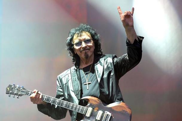 Nódulo na garganta de Tony Iommi não era canceroso