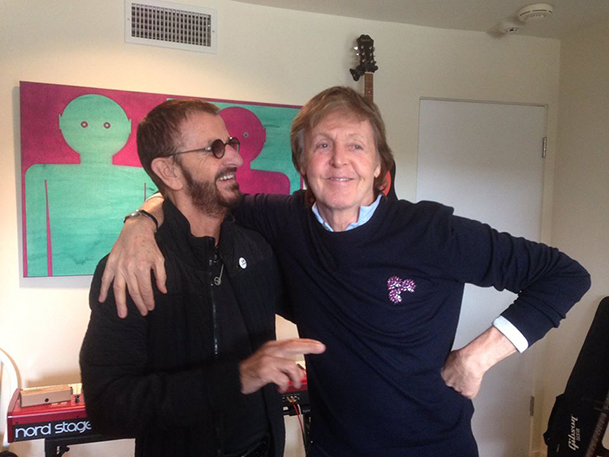 Paul McCartney e Ringo Starr voltam a gravar juntos em estúdio