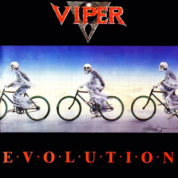 Viper relança álbum ‘Evolution’ e participa de tarde de autógrafos em SP