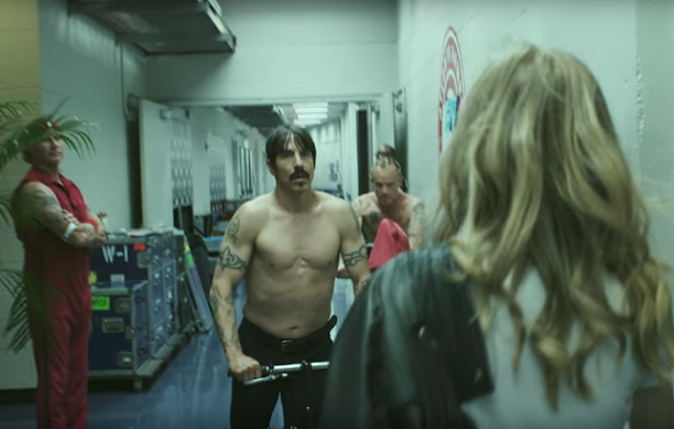 Red Hot Chili Peppers lança clipe do single ‘Goodbye Angels’; assista