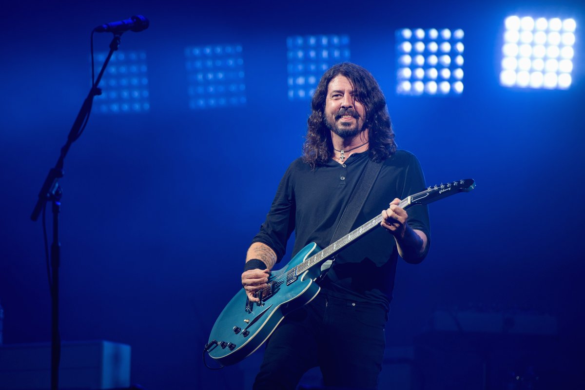Foo Fighters toca mais uma faixa inédita; confira ‘Arrows’