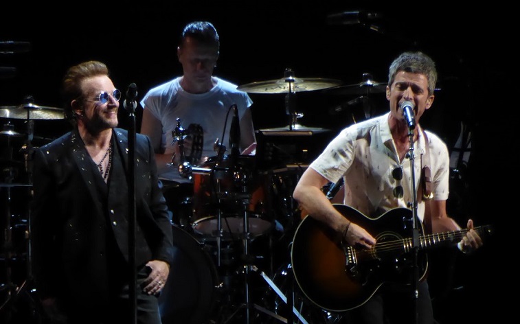 U2 e Noel Gallagher tocam ‘Don’t Look Back In Anger’ em Londres; assista