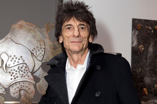 Ronnie Wood, dos Rolling Stones, revela que passou por cirurgia para remover câncer