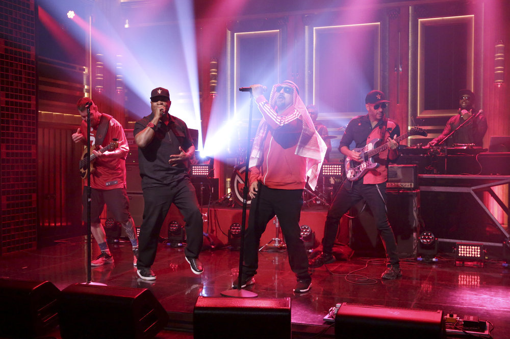 Prophets of Rage toca novo single ‘Living On The 110’ no ‘The Tonight Show’; assista