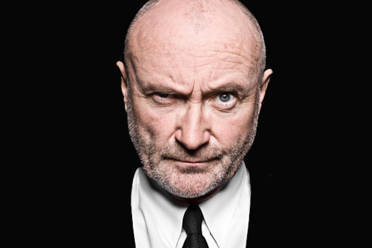 Phil Collins fica retido na Polícia Federal por problema no visto