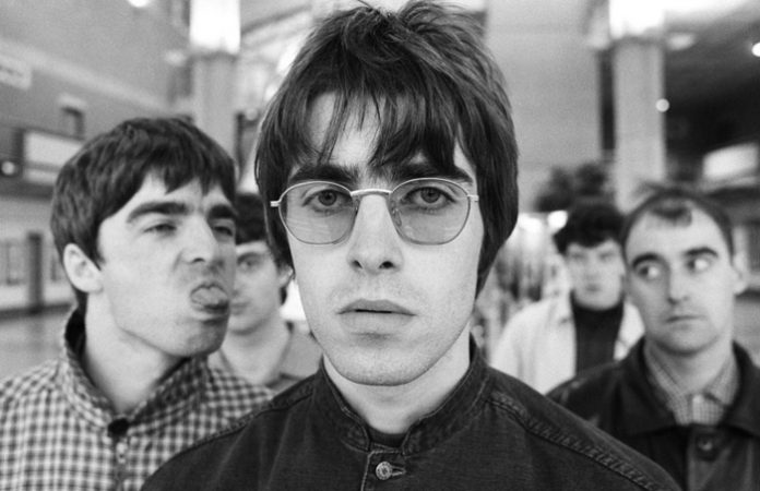 Liam Gallagher diz que esposa de Noel é a razão do Oasis não existir mais