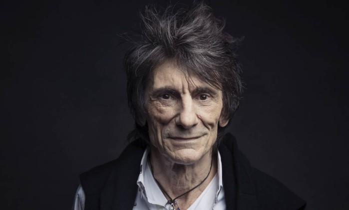 Ronnie Wood, dos Rolling Stones, está curado do câncer