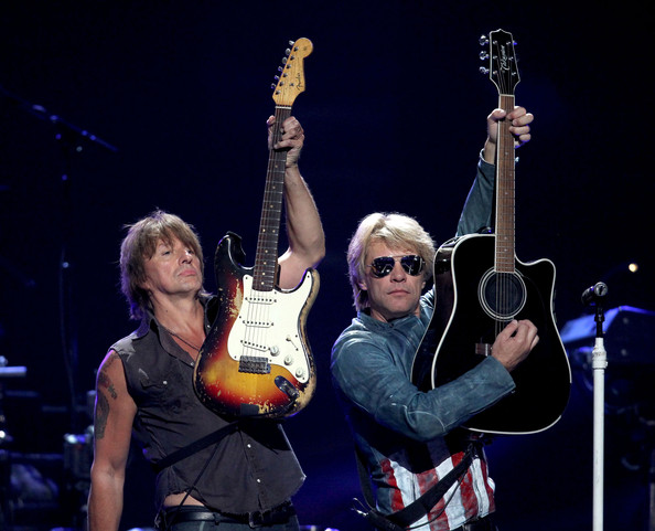 Richie Sambora ensaia com Bon Jovi para apresentação no Rock And Roll Hall Of Fame
