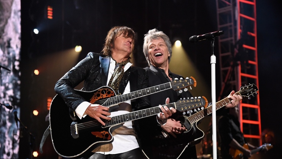 Richie Sambora negocia reunião com Bon Jovi: 'fazer isso pelos fãs'