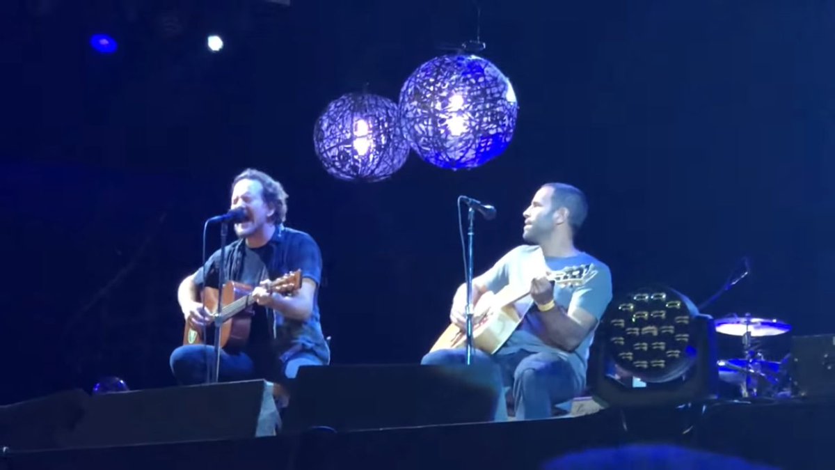 Pearl Jam toca ‘Imagine’ com Jack Johnson em festival na Bélgica; assista