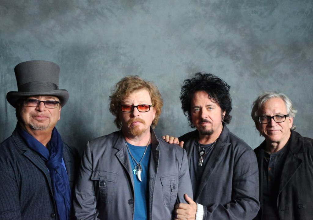 Toto lança versão em estúdio de ‘Hash Pipe’, do Weezer; ouça