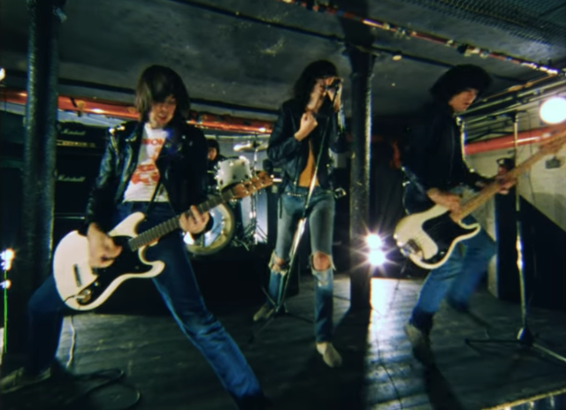 Assista vídeo inédito dos Ramones de ‘She’s The One’, gravado em 1978