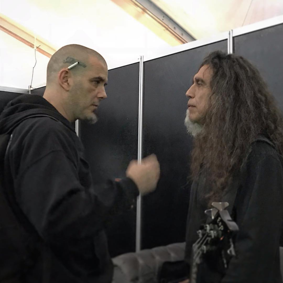 Phil Anselmo lança música em homenagem a Tom Araya, do Slayer; ouça