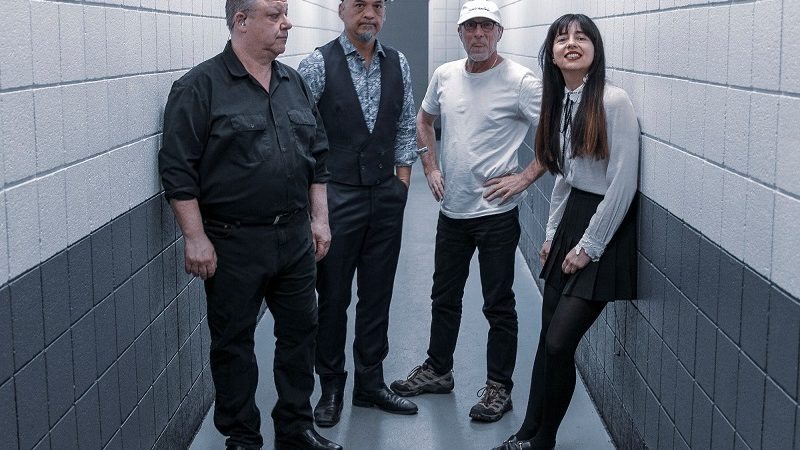 Pixies anuncia novo álbum e lança single inédito ‘On Graveyard Hill’