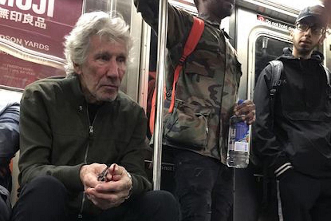 Roger Waters é visto em metrô de Nova York
