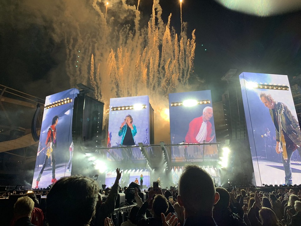 Mick Jagger faz primeiro show com Rolling Stones depois de cirurgia cardíaca; veja