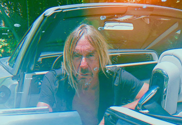 Iggy Pop divulga novo single ‘James Bond’; ouça