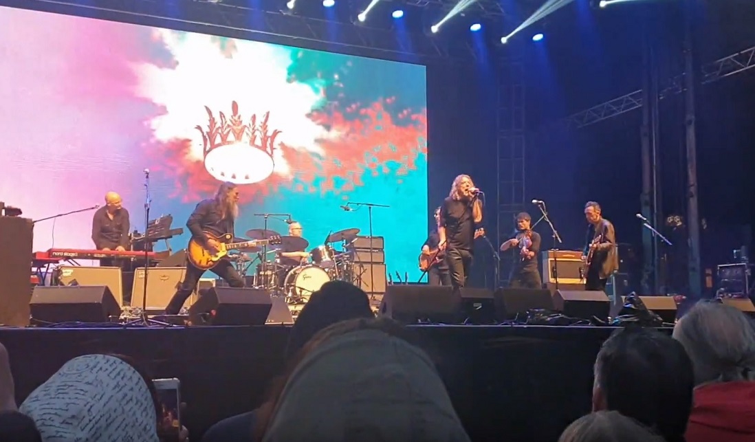 Robert Plant canta ‘Immigrant Song’ pela primeira vez em 23 anos; assista