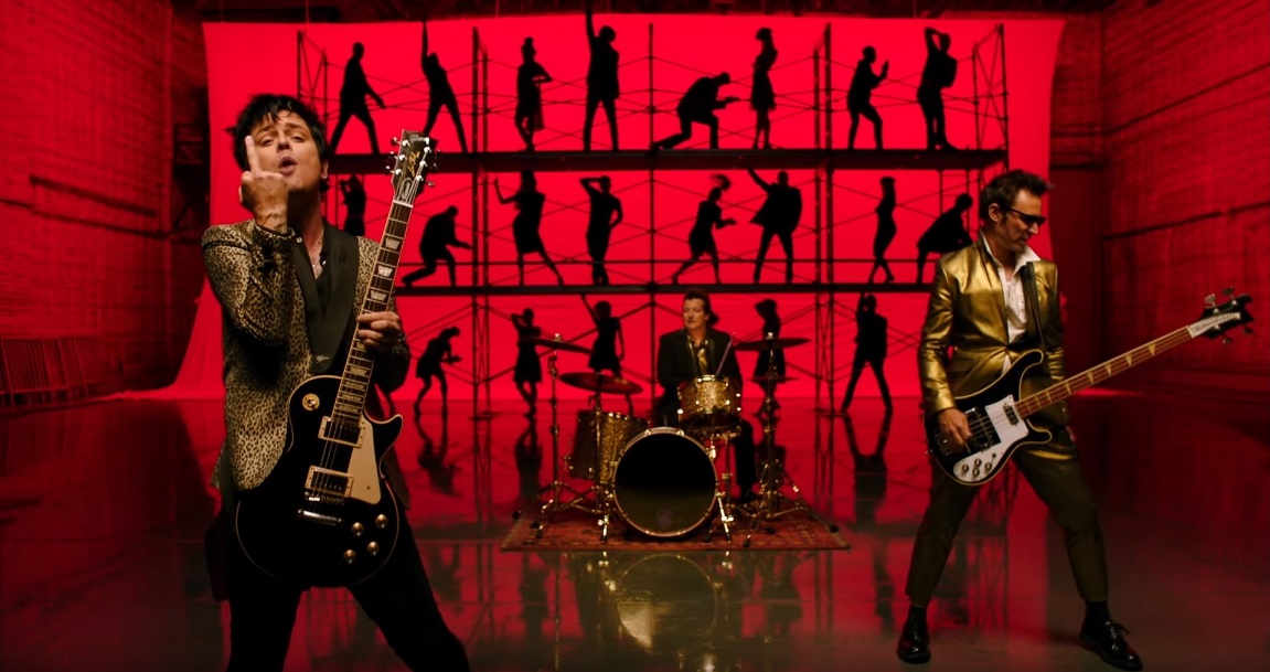 Green Day lança clipe do novo single ‘Father Of All…’