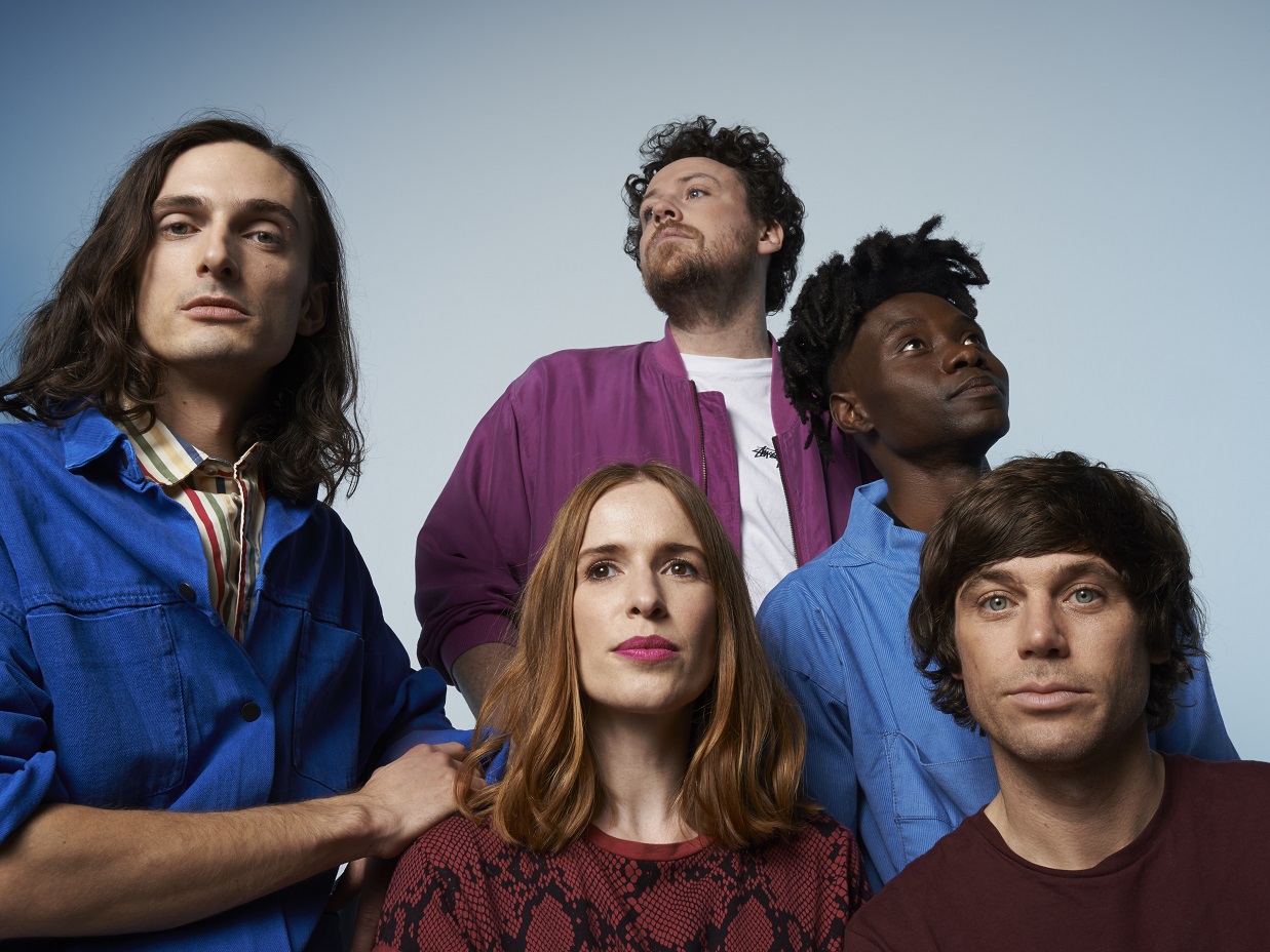 Metronomy vem ao Brasil em dezembro para quatro shows