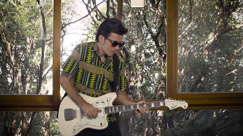 Lúcio Maia, guitarrista da Nação Zumbi, lança primeiro clipe solo