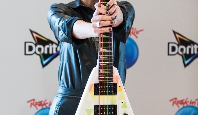 Rock in Rio 2019: Andreas Kisser vai tocar guitarra com cores LGBT em show do Sepultura