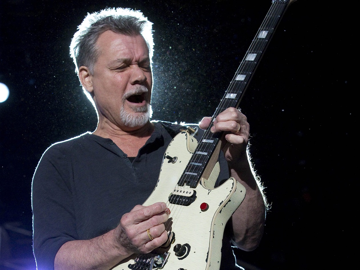 Eddie Van Halen está em tratamento contra câncer na garganta, diz site