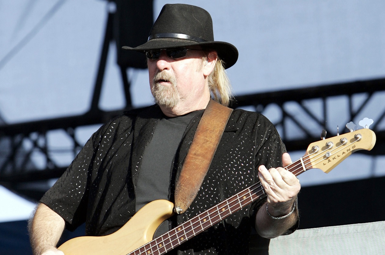 Larry Junstrom, baixista do Lynyrd Skynyrd e 38 Special, morre aos 70 anos