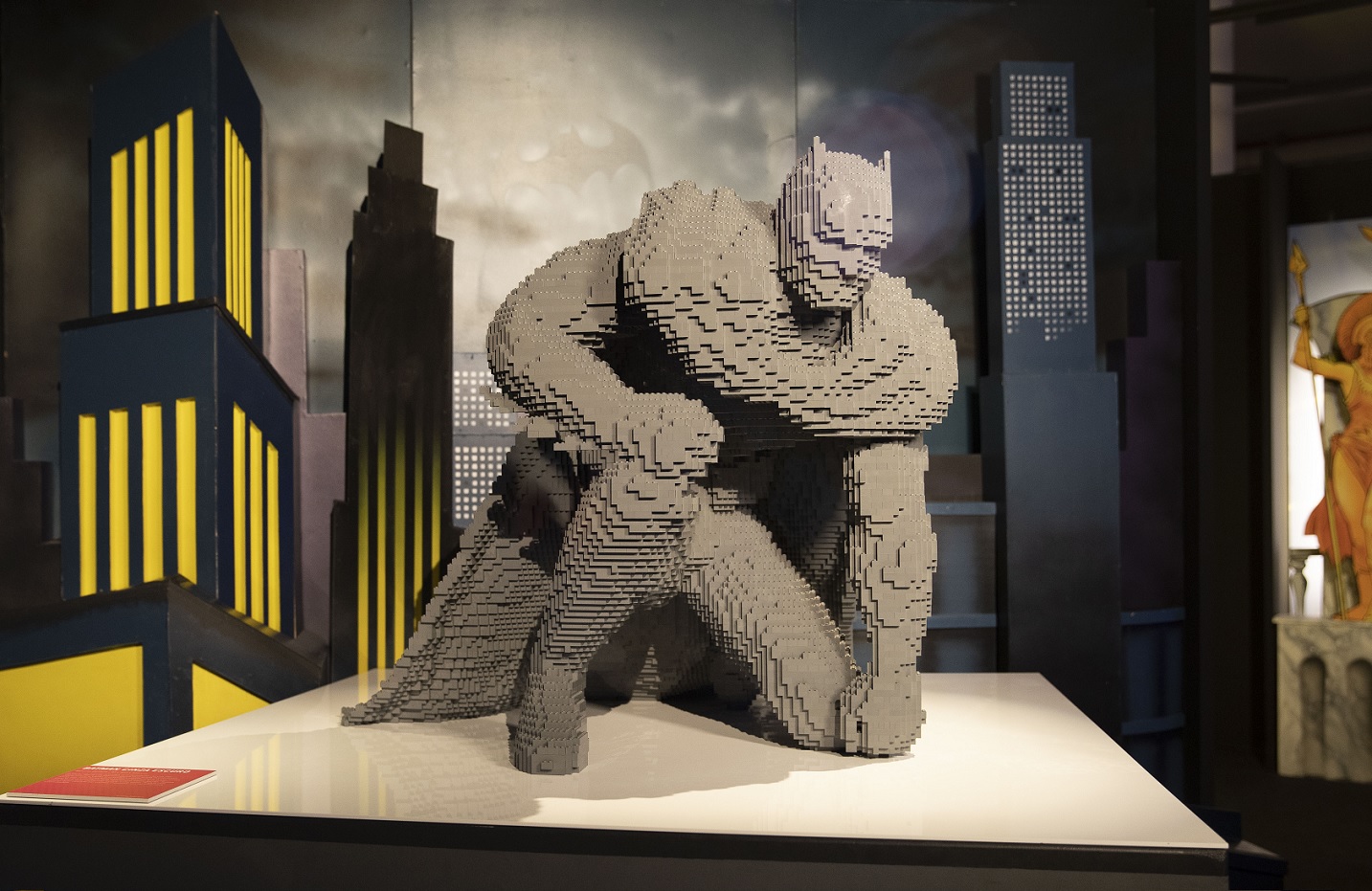 Maior exposição de Lego com heróis da DC terá entrada gratuita na próxima terça