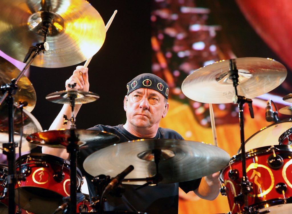 Neil Peart, baterista do Rush, morre aos 67 anos