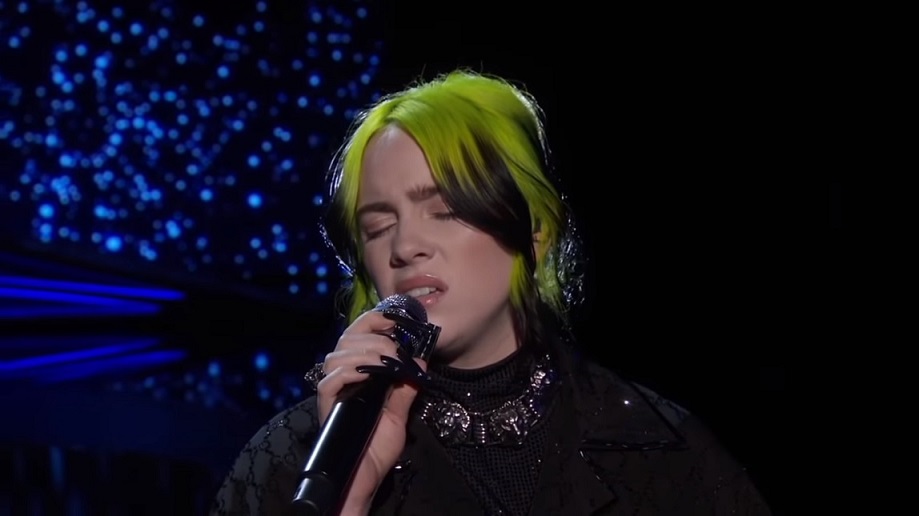 Billie Eilish faz versão de ‘Yesterday’ dos Beatles em cerimônia do Oscar