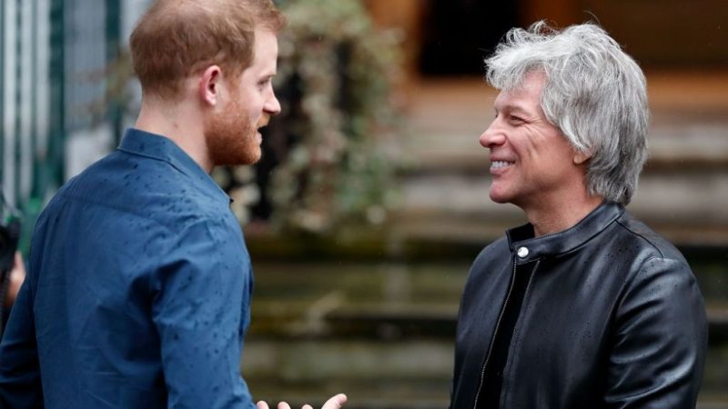 Bon Jovi e Príncipe Harry lançam single beneficente ‘Unbroken’