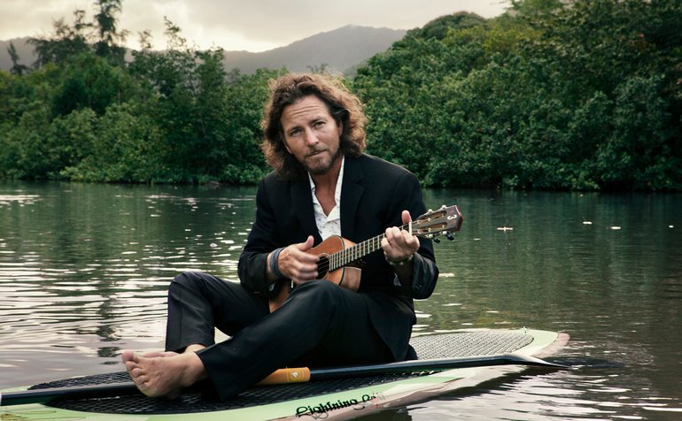 Eddie Vedder, Jack Johnson e Ben Harper encabeçam festival havaiano online neste sábado
